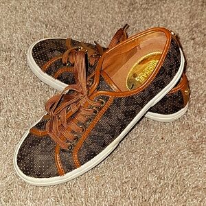 Michael Kors Brown Signature Sneaker Tennis Shoes Size 6  Leather MK Logo Gold